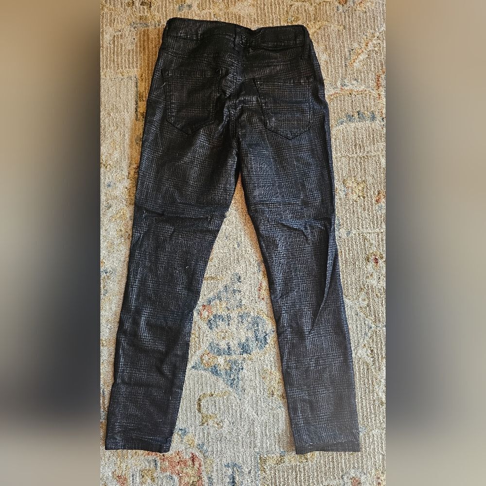 Cello Stretchy Faux Leather Printed Jeans Size 9 With 25 Inch Inseam, Like New